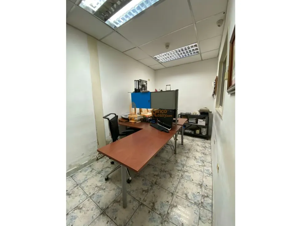 Venta de local en av. Bolívar de Naguanagua - 9