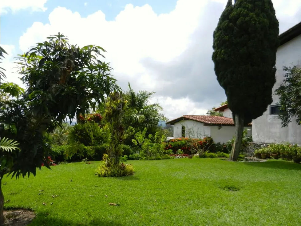 Se vende casa 900m2 7h+s/7b+s/10p La Lagunita 9378 - 19