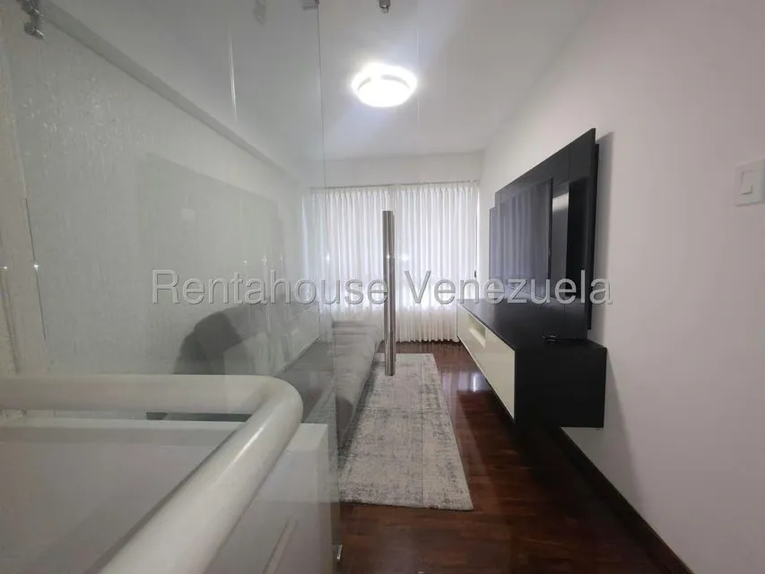Apartamento (1 Nivel) en Alquiler en Las Mercedes, Distrito Metropolitano - 13
