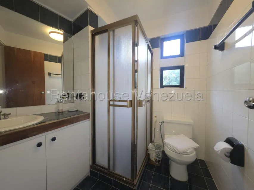 Apartamento (1 Nivel) en Alquiler en Las Mercedes, Distrito Metropolitano - 24
