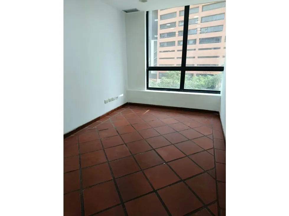Oficina en alquiler 145m², El Rosal - 11