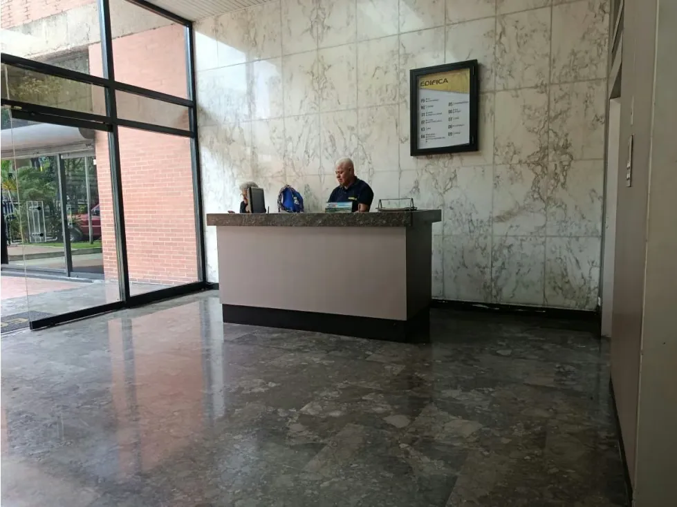 Oficina en alquiler 145m², El Rosal - 2