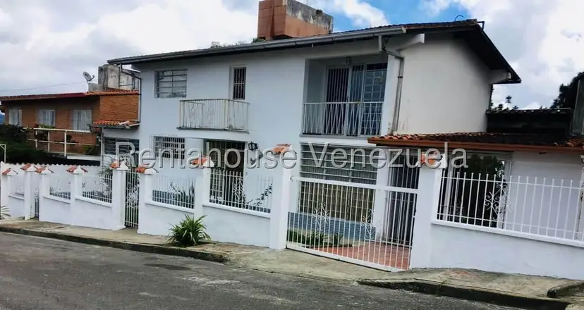 Casa (Multipes Niveles) en Venta en Cerro Alto, Miranda