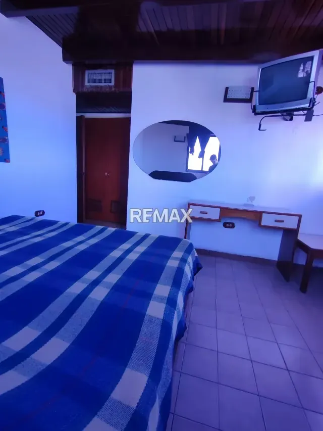 BELLO HOTEL EN VENTA ACONDICIONADO Y AMOBLADO EN PUERTO LA CRUZ - 12