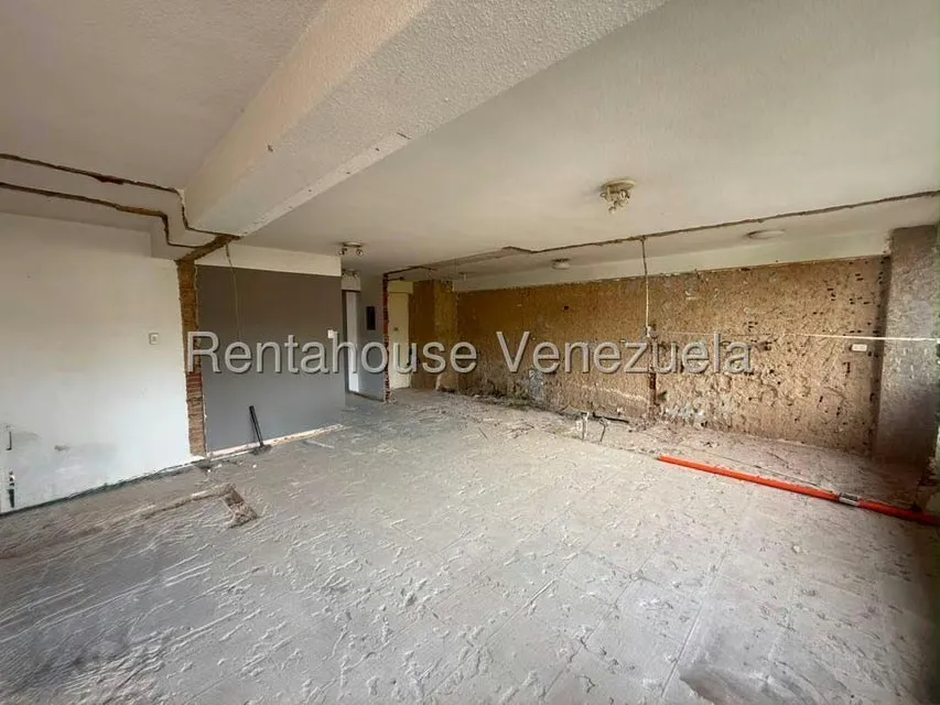 Apartamento (1 Nivel) en Venta en Los Palos Grandes, Distrito Metropolitano - 2