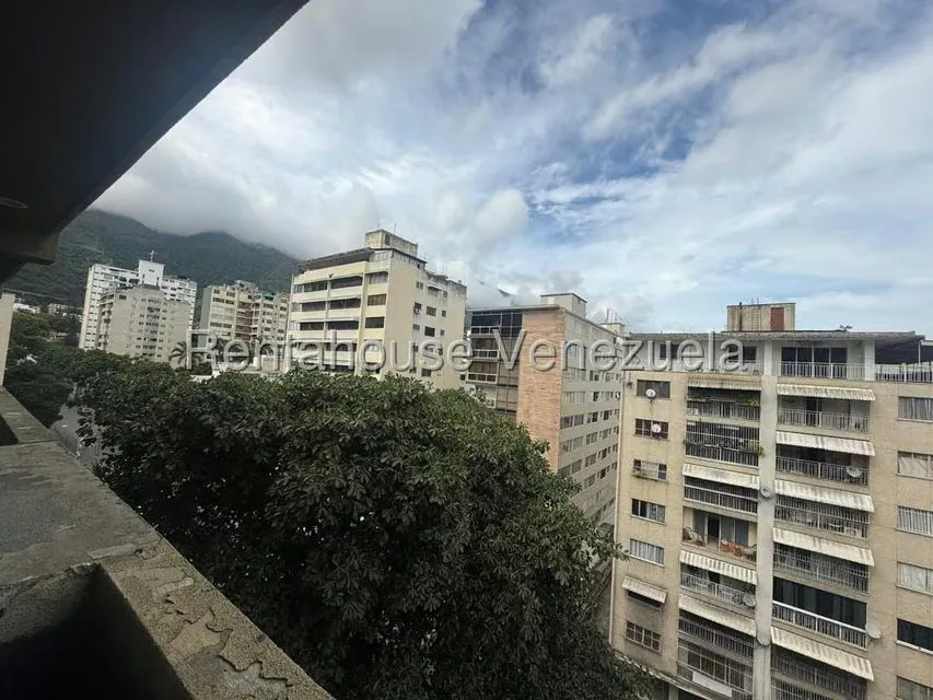 Apartamento (1 Nivel) en Venta en Los Palos Grandes, Distrito Metropolitano - 13
