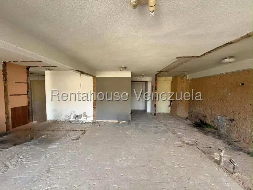 Apartamento (1 Nivel) en Venta en Los Palos Grandes, Distrito Metropolitano - 3