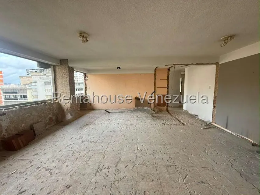 Apartamento (1 Nivel) en Venta en Los Palos Grandes, Distrito Metropolitano - 4
