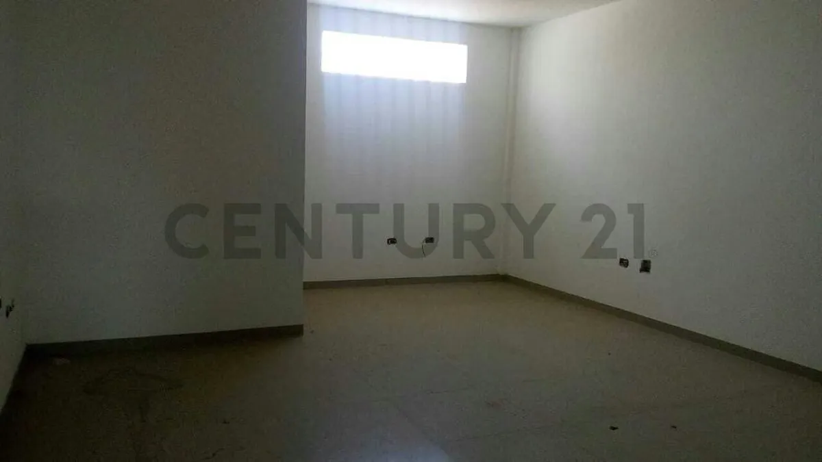 Espaciosa oficina en venta Calle San Rafael Porlamar Isla de Margarita - 4