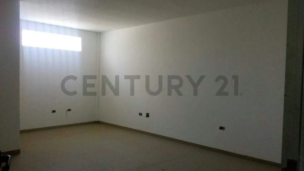 Espaciosa oficina en venta Calle San Rafael Porlamar Isla de Margarita - 5