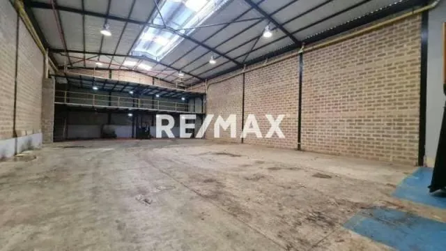 Venta de Insuperable Galpón Industrial ubicado en Castillito San Diego - 3