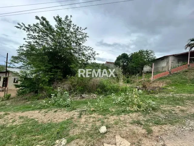 VENTA DE TERRENO EN URBANIZACION GRAN CHAPARRAL