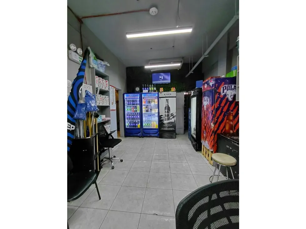 VENTA DE FONDO DE COMERCIO EN LA AV. CASANOVA - 5