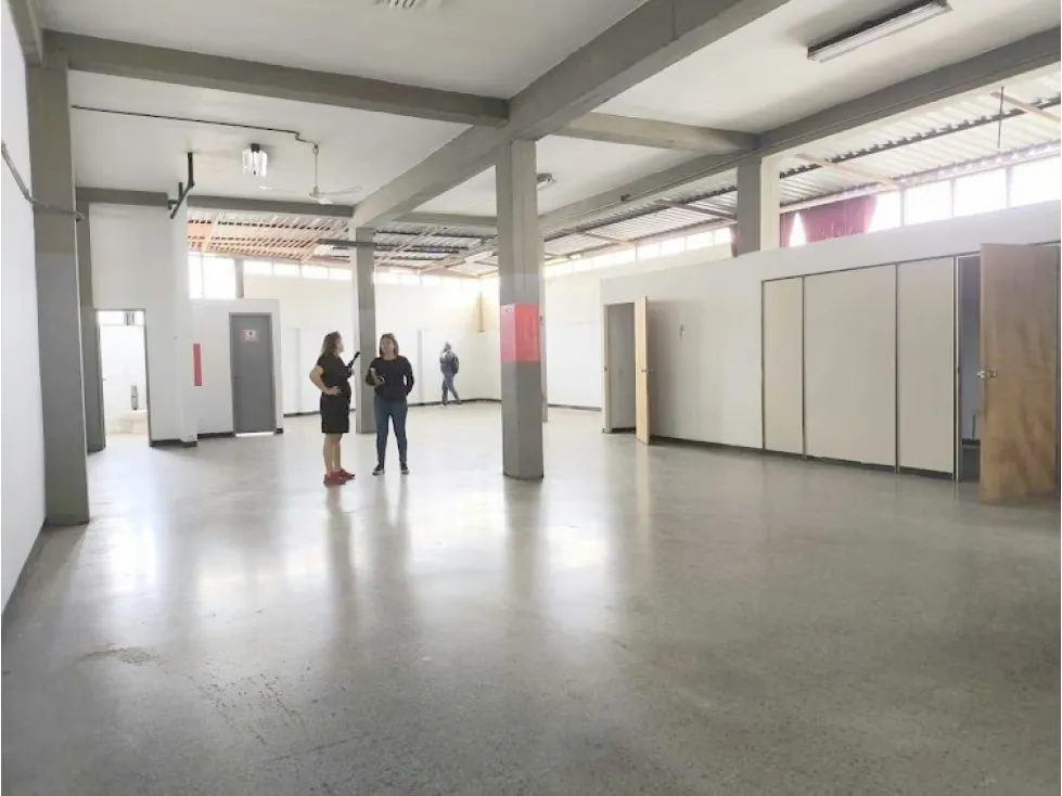 Alquilo planta industrial en primer piso 200m2 El Llanito 7662 - 4