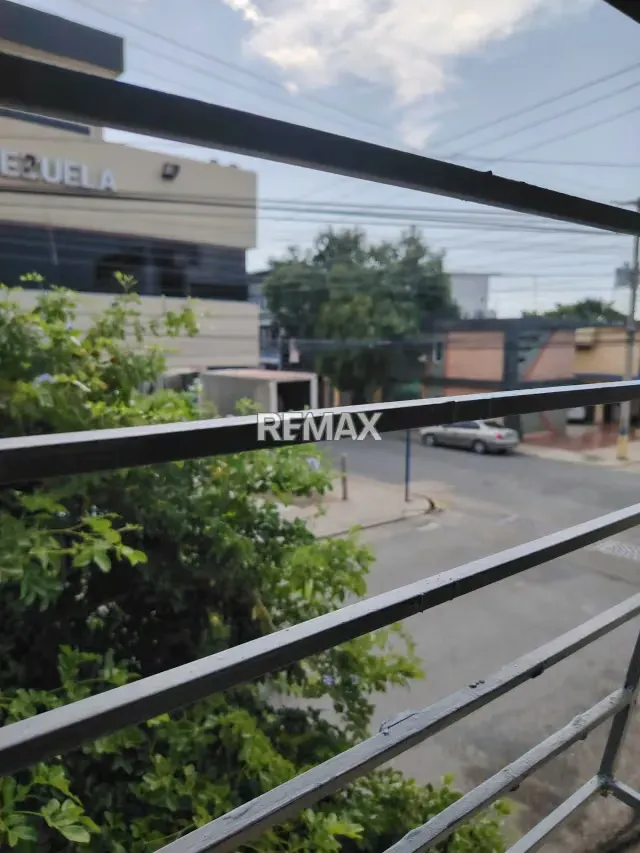 En Alquiler Local Comercial - 2