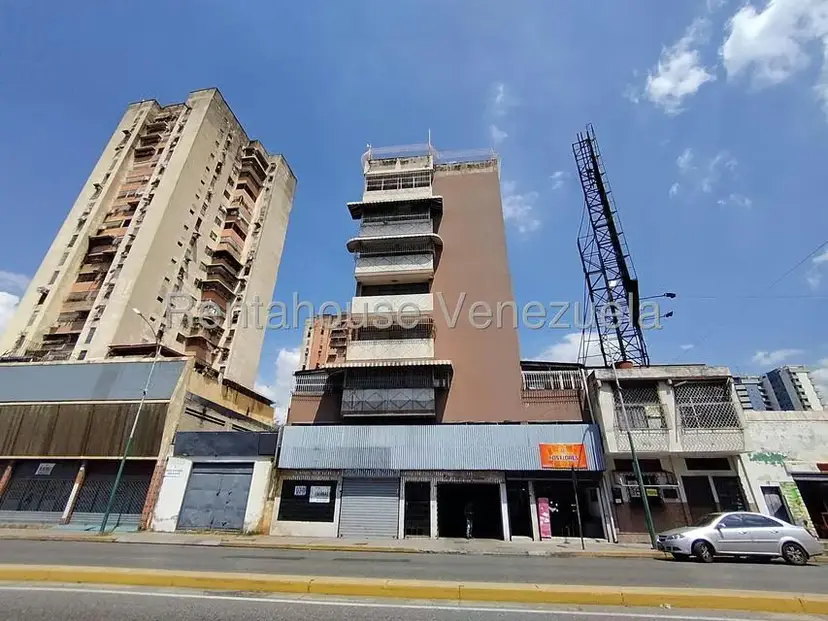 Apartamento (1 Nivel) en Venta en Avenida Bolivar, Aragua