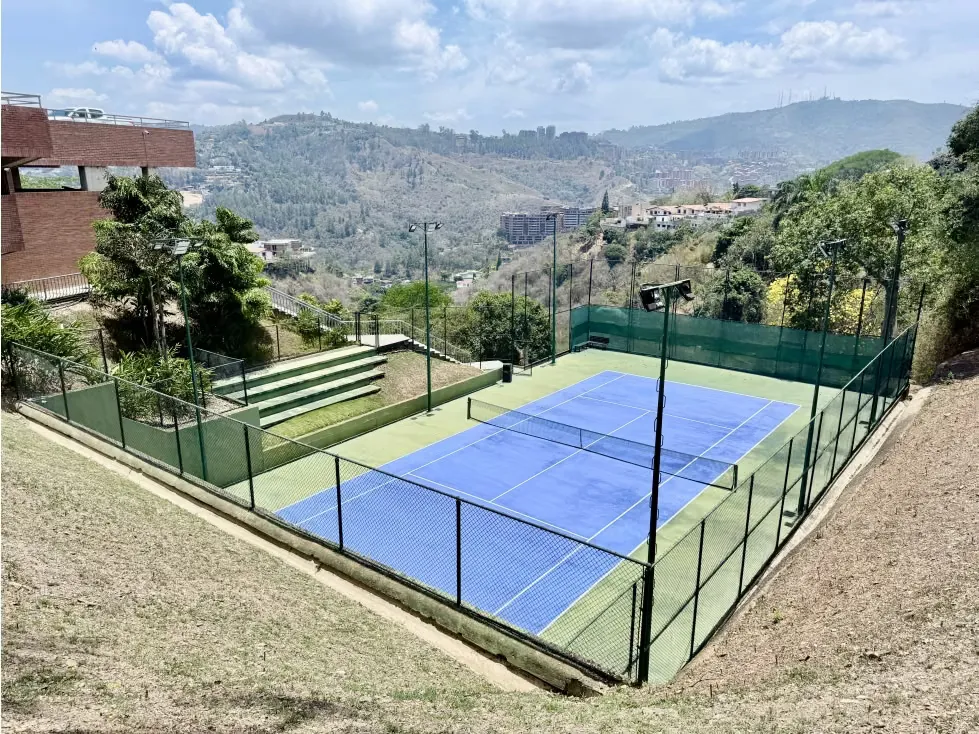 Vendo apartamento c/ vista al Ávila 270m2 Lomas de San Román 8301 - 18