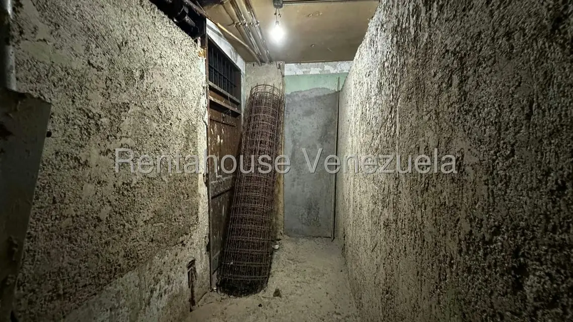 Local Comercial en Venta en Parroquia La Candelaria, Distrito Metropolitano - 11