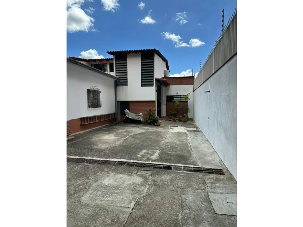 Ofrezco en VENTA - Casa COMERCIAL en La Castellana - 680 m2