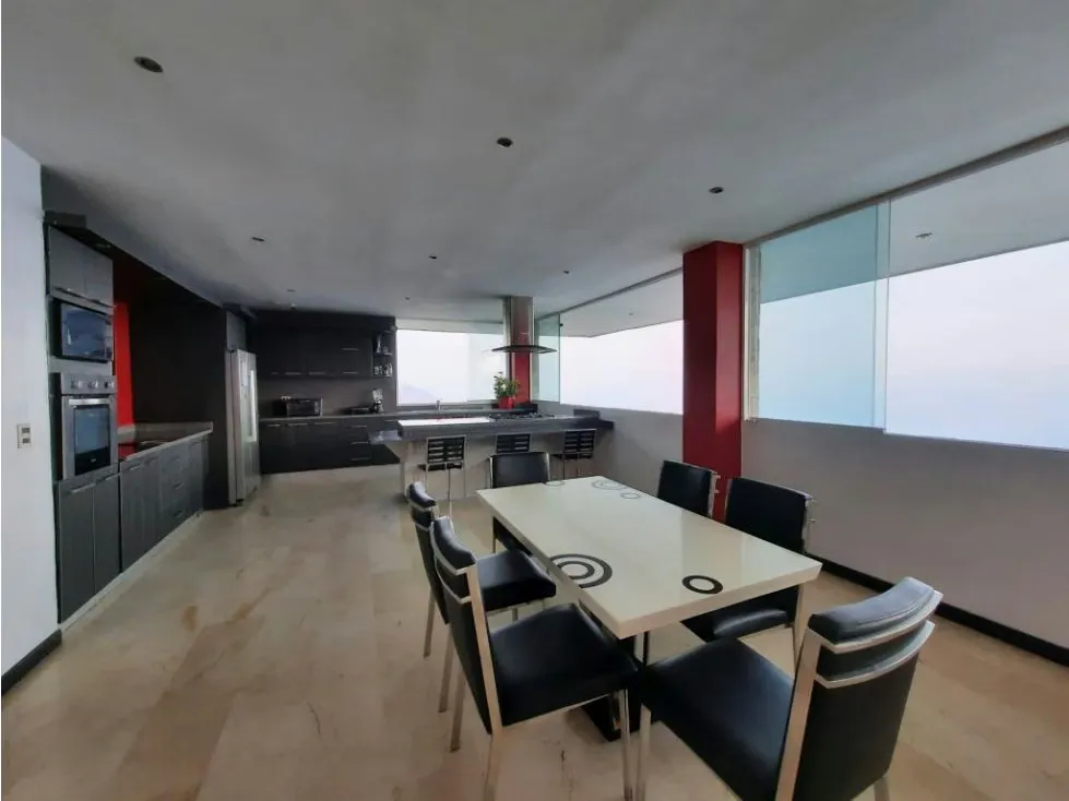 Casa en Venta En Colinas de La Lagunita 5H/ 5B/ 8P - 2
