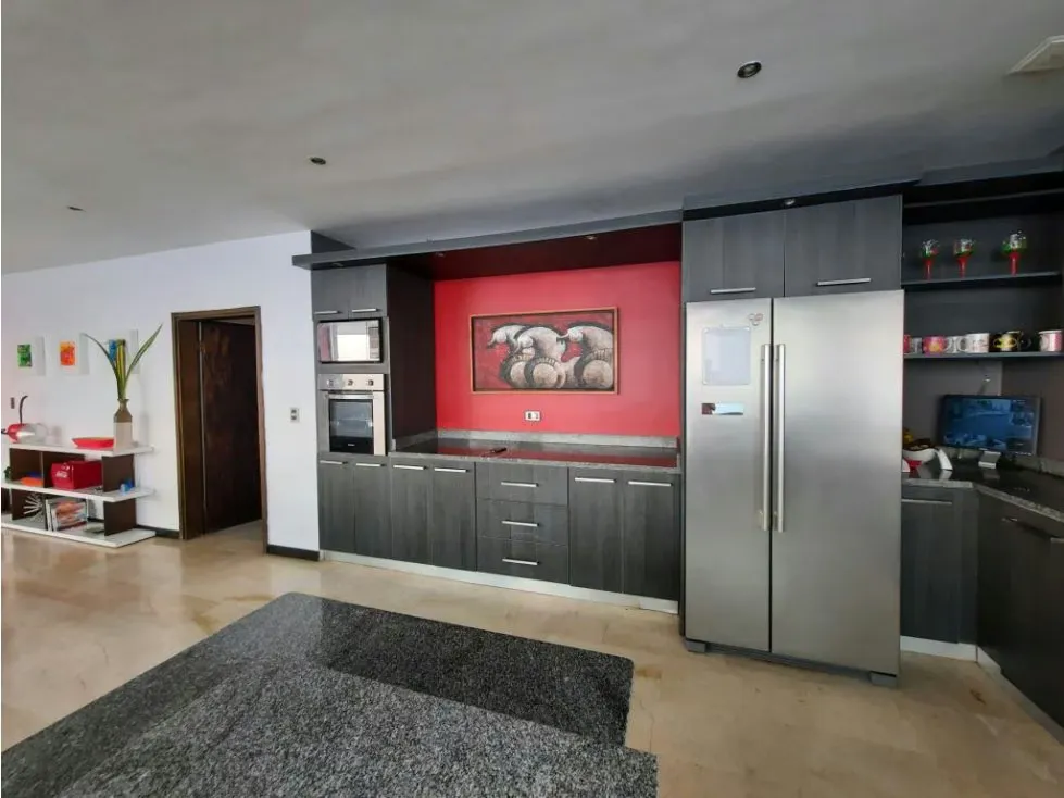 Casa en Venta En Colinas de La Lagunita 5H/ 5B/ 8P - 7