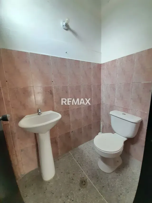 En Venta Alquiler Centro Empresarial Arena Plaza, ubicado en Guanare, en la Carrera 11, entre Calles 11 y 12, Sector La Arenosa. Guanare, Portuguesa, Venezuela - 19