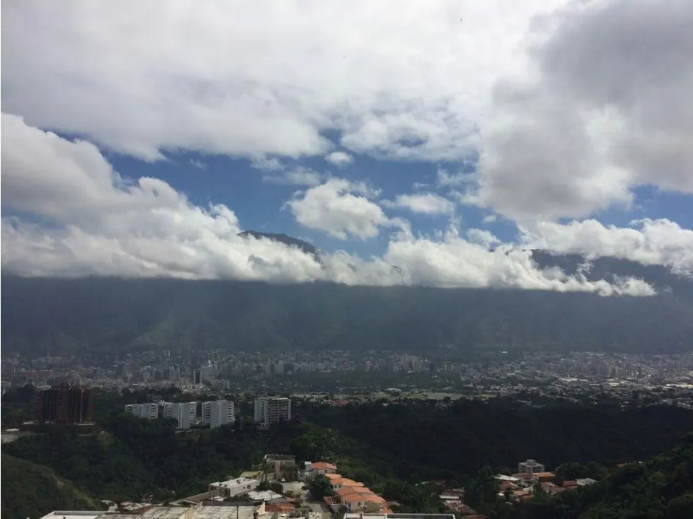 Se vende PH 550m2 4h+s/5.5b+s/5p L.San Roman 5955 - 7
