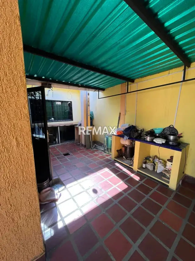 EN VENTA HERMOSA CASA. URBANIZACIÓN PRIVADA PALMA REAL . ARAURE - 11