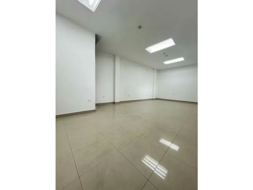 Se alquila galpón 650m2 Mariches 7821 - 13