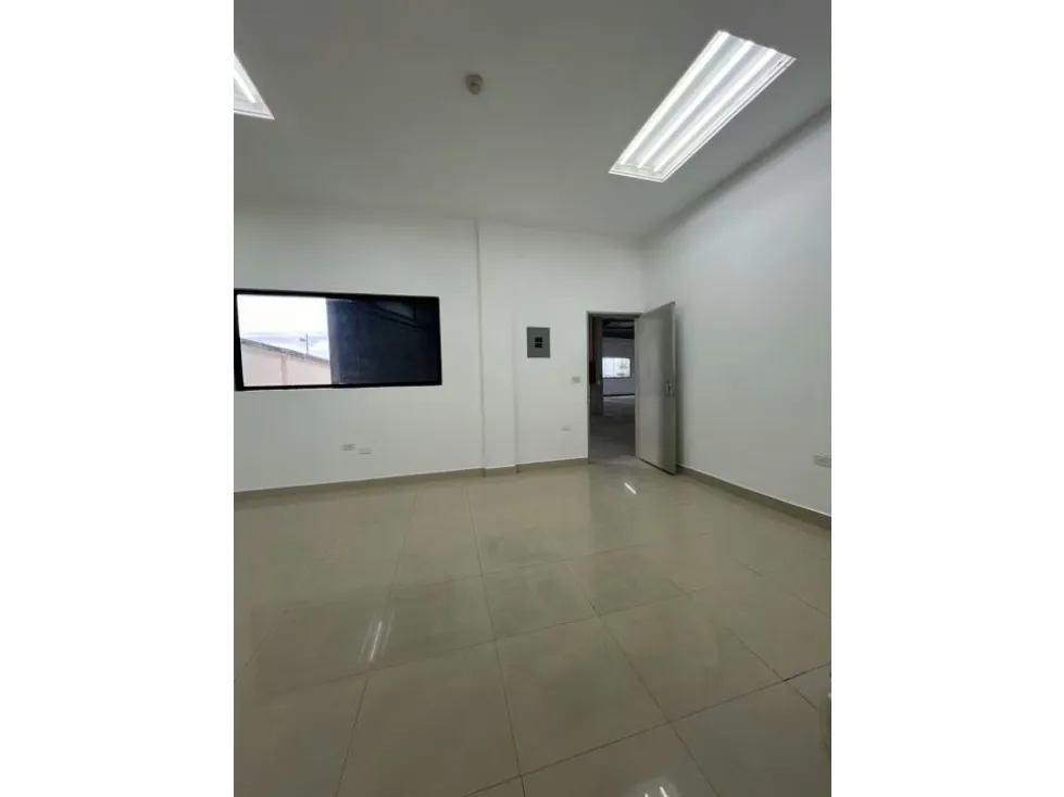 Se alquila galpón 650m2 Mariches 7821 - 16