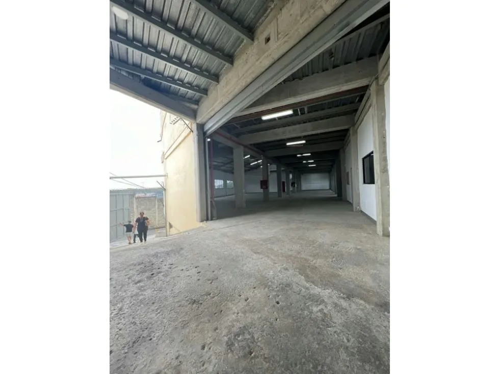 Se alquila galpón 650m2 Mariches 7821 - 4