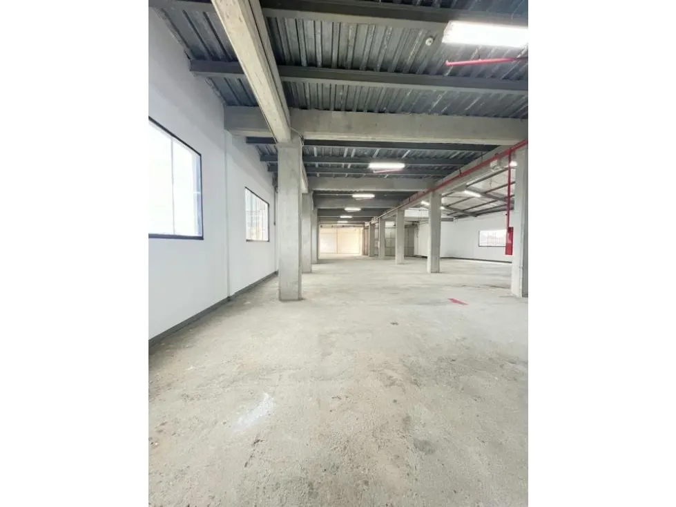 Se alquila galpón 650m2 Mariches 7821 - 8