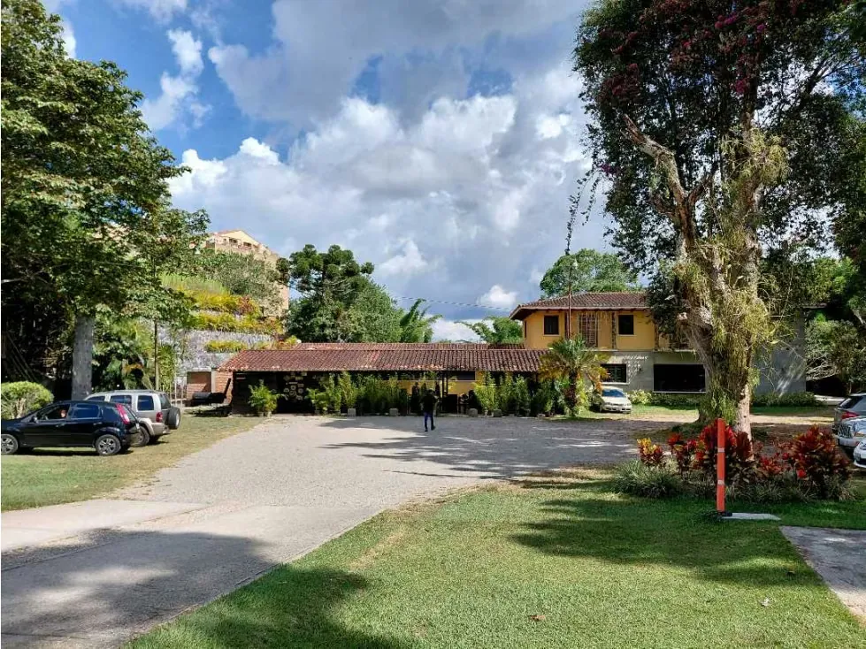 Vendo casa 10.350m2 de terreno El Hatillo 5732 - 2
