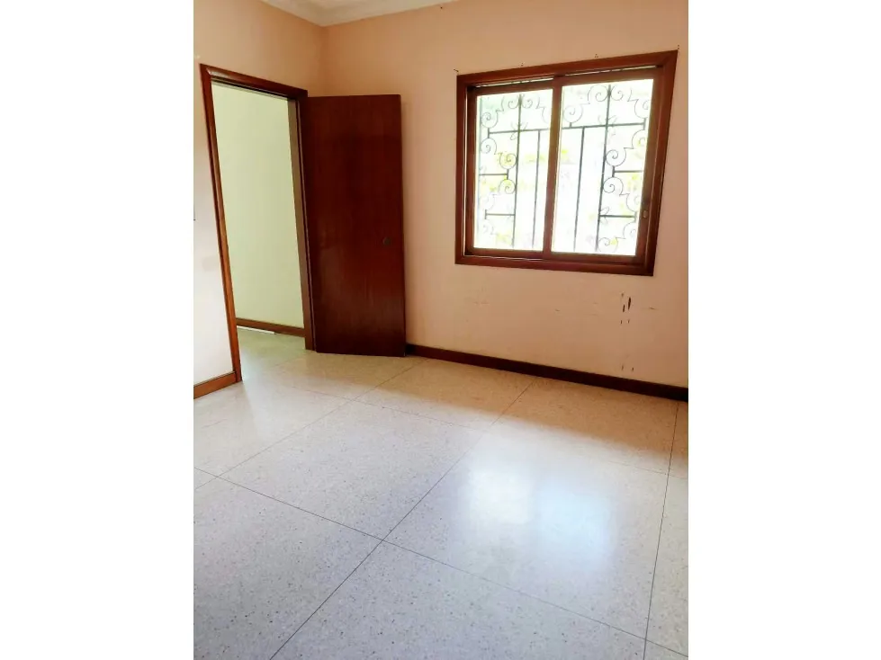 Vendo casa 10.350m2 de terreno El Hatillo 5732 - 37