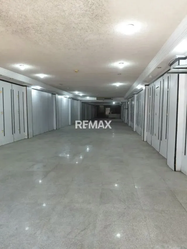 En venta Edificio de 5 plantas - 2