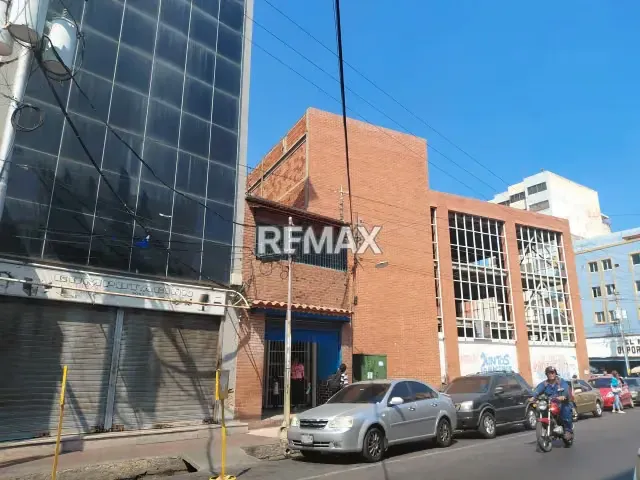 En venta Edificio de 5 plantas - 10
