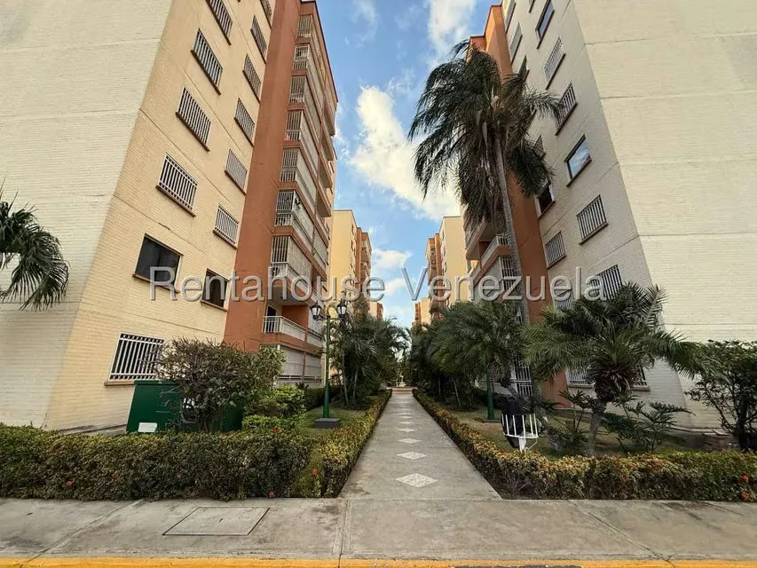 Apartamento (1 Nivel) en Venta en Zona Oeste, Lara - 32