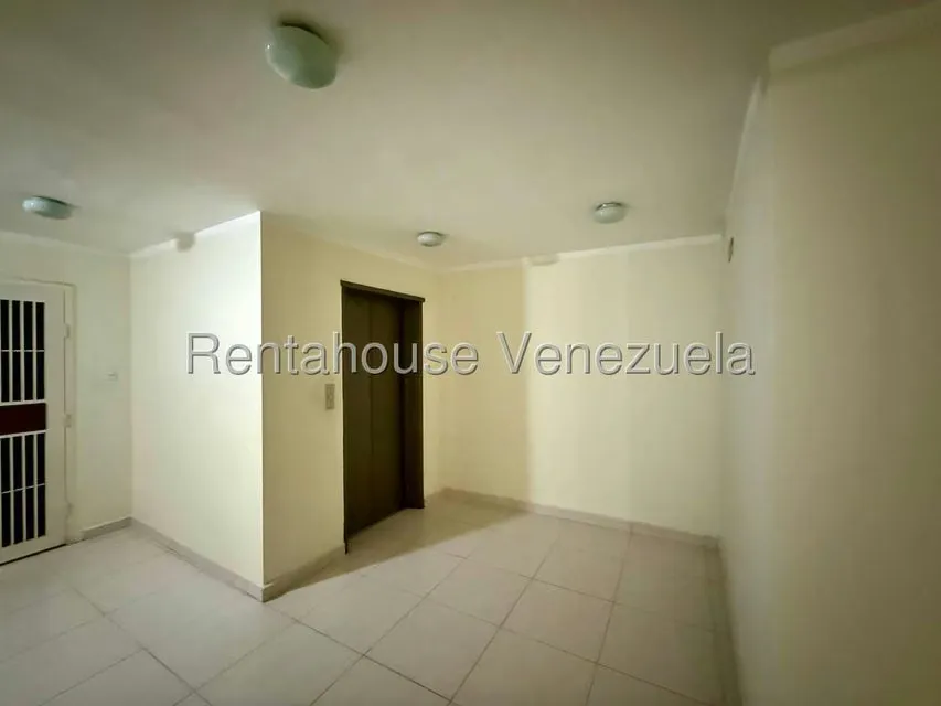 Apartamento (1 Nivel) en Venta en Zona Oeste, Lara - 35