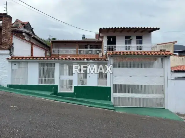 EN VENTA CASA UBICADA EN TARIA