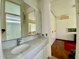 View 81