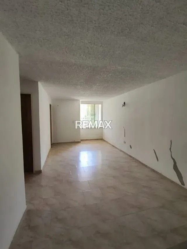 Apartamento en Venta Res Las Clavellinas Charallave - 3