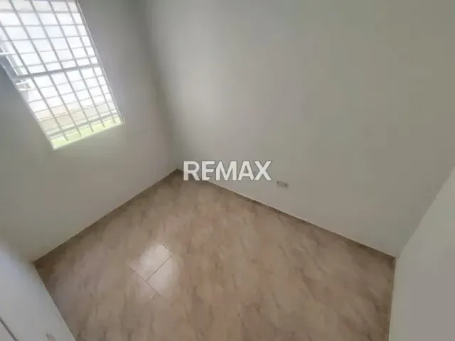 Apartamento en Venta Res Las Clavellinas Charallave - 9