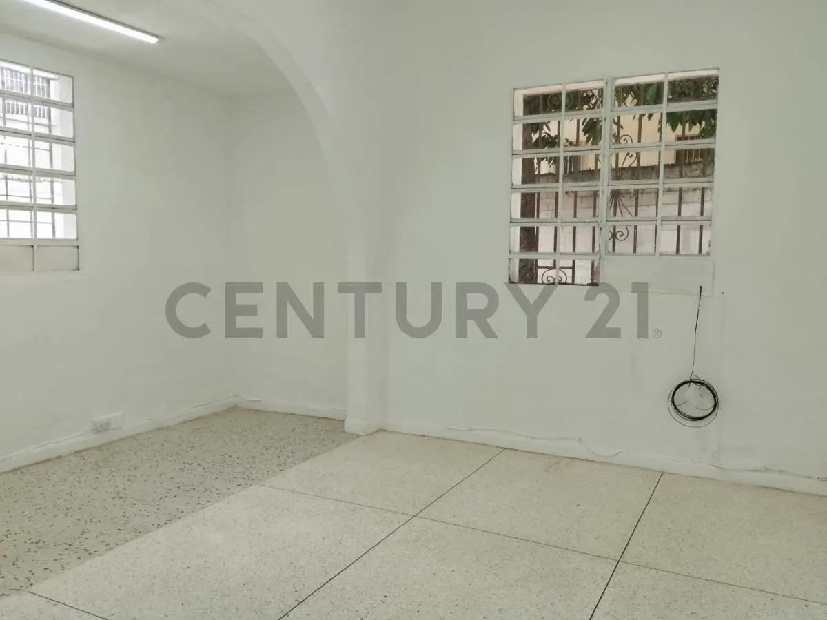 Alquiler de Local Comercial de 200 m2 en La Carlota- Caracas - 12
