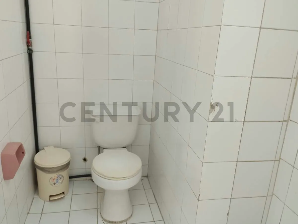 Alquiler de Local Comercial de 200 m2 en La Carlota- Caracas - 16