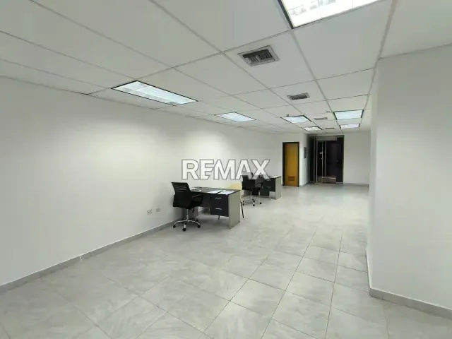 En venta oficina comercial en el hesperia world tarde Center de Valencia - 4