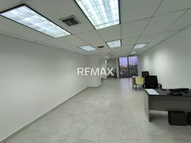 En venta oficina comercial en el hesperia world tarde Center de Valencia - 5