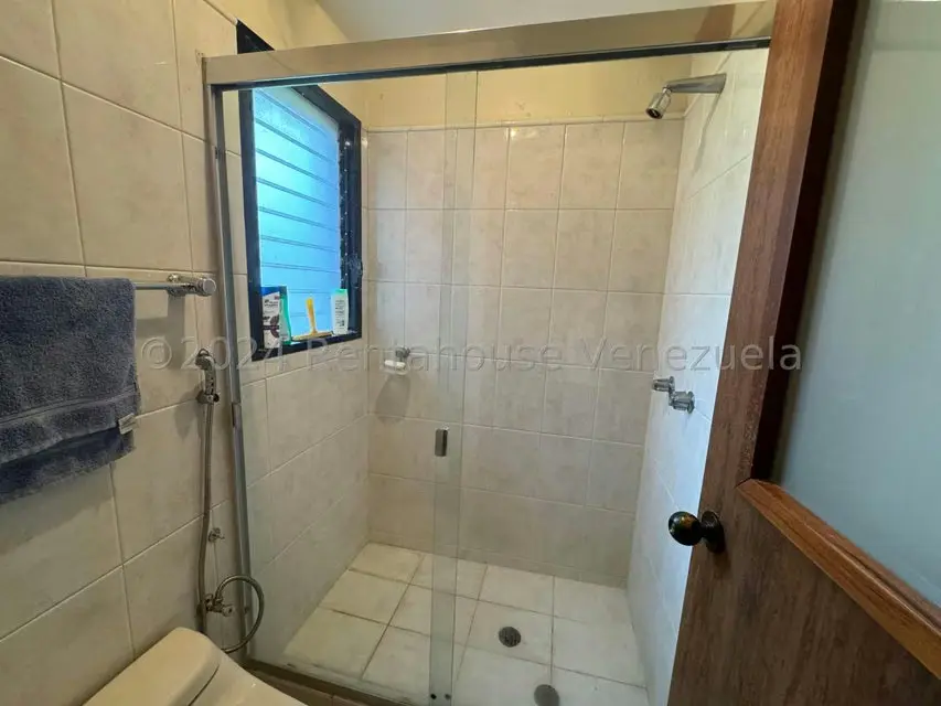 Casa (Duplex) en Venta en Los Anaucos, Miranda - 18