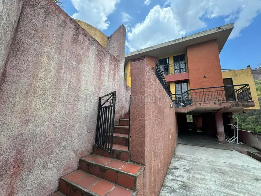 Casa (Duplex) en Venta en Los Anaucos, Miranda - 23