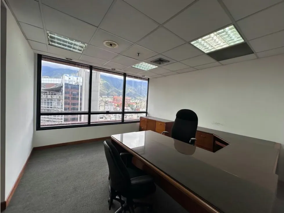Se alquila oficina 781m2. Chacao - 12
