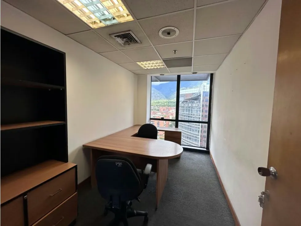 Se alquila oficina 781m2. Chacao - 15